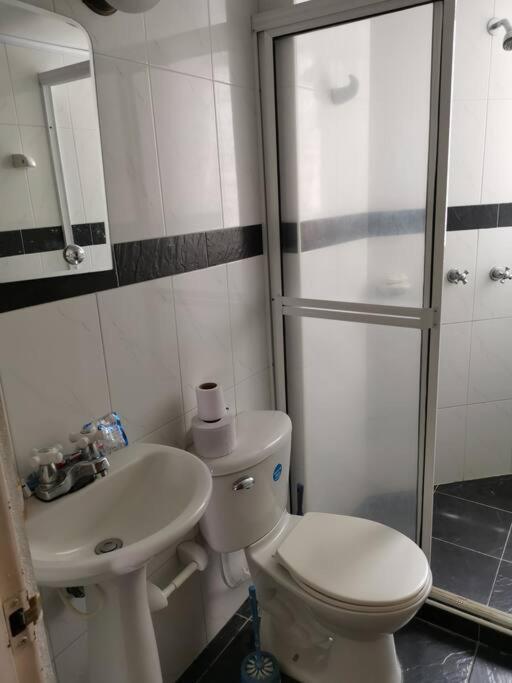 Apartamento Confortable En Hermoso Condominio. Santa Marta (Magdalena)
