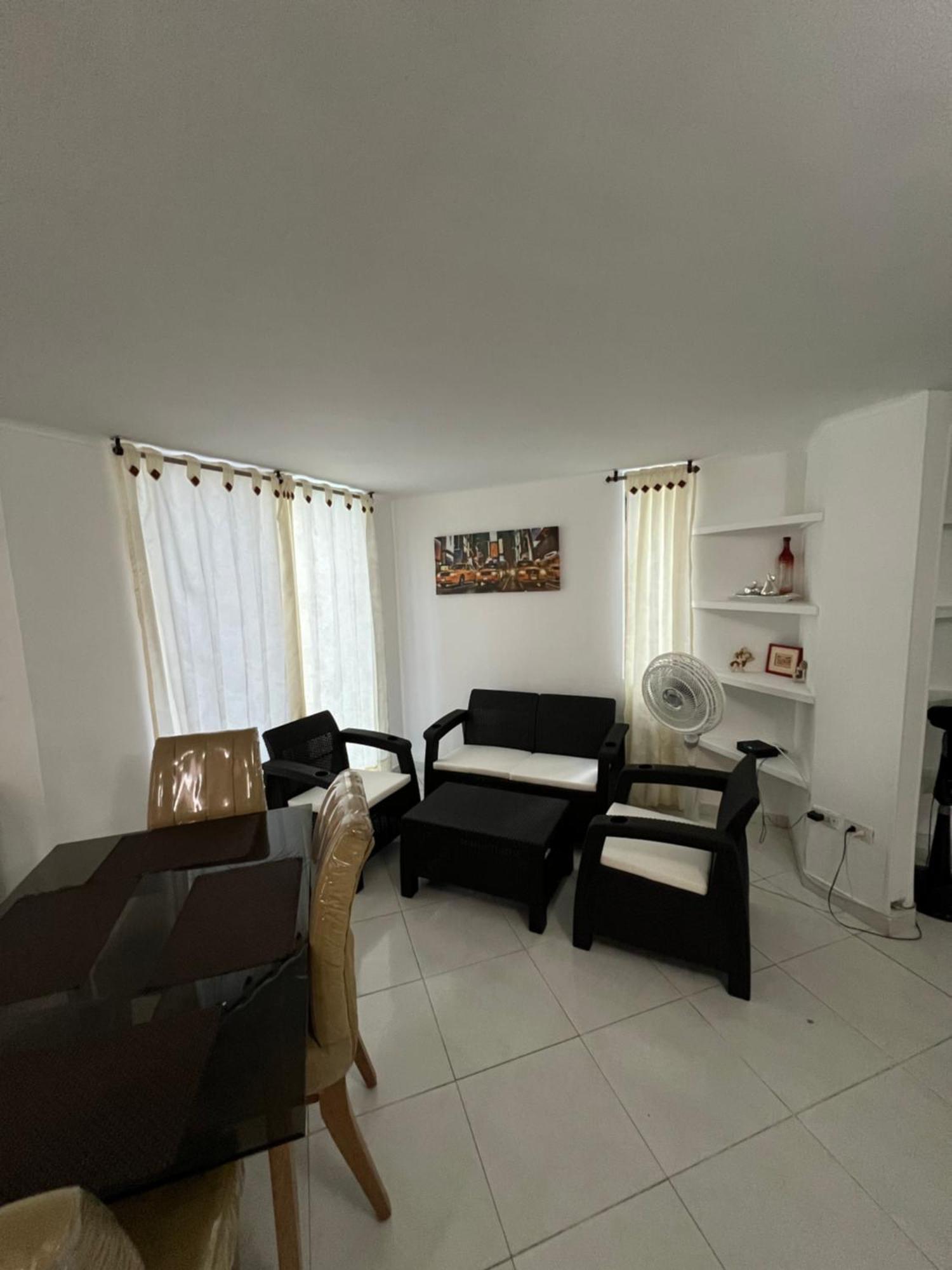 Confortable En Hermoso Condominio. Apartamento Santa Marta (Magdalena)
